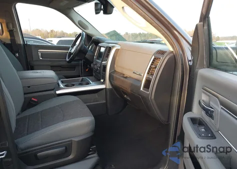 2018 Ram 1500 Big Horn 4X4 6'4 Box z USA, uszkodzony, nr VIN 1C6RR7TT8JS247114